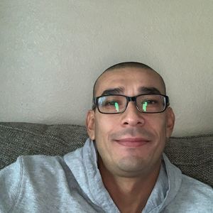 Meet your Posher, Dennis